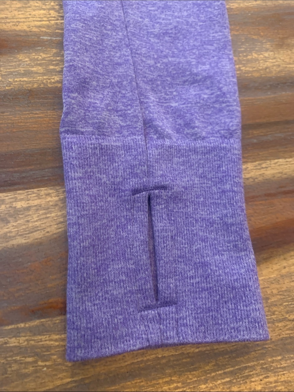 Oiselle “fly” workout top. Women’s medium. - Picture 4 of 10